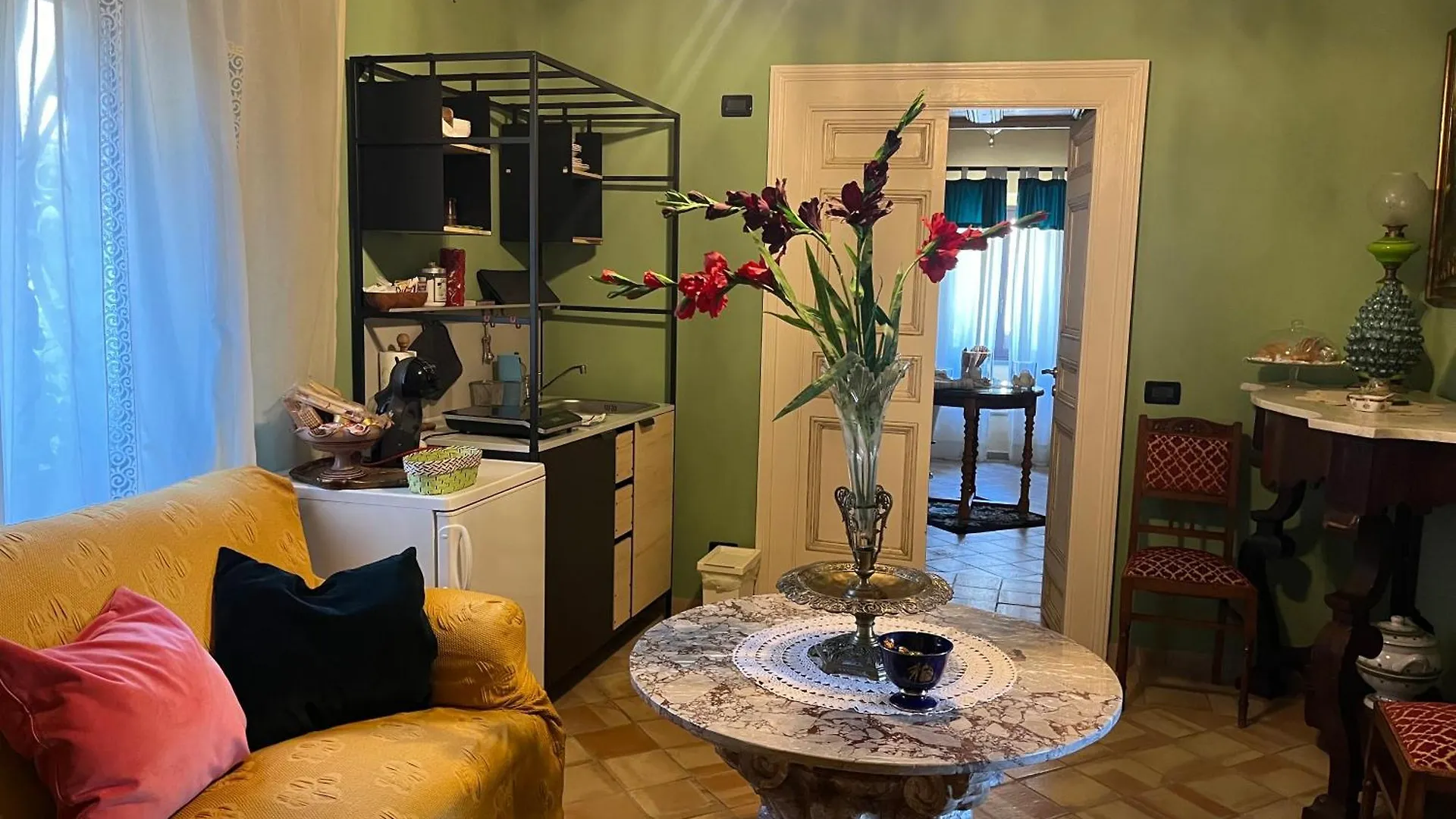Palazzo Cutrufelli Apartment Graniti Italy