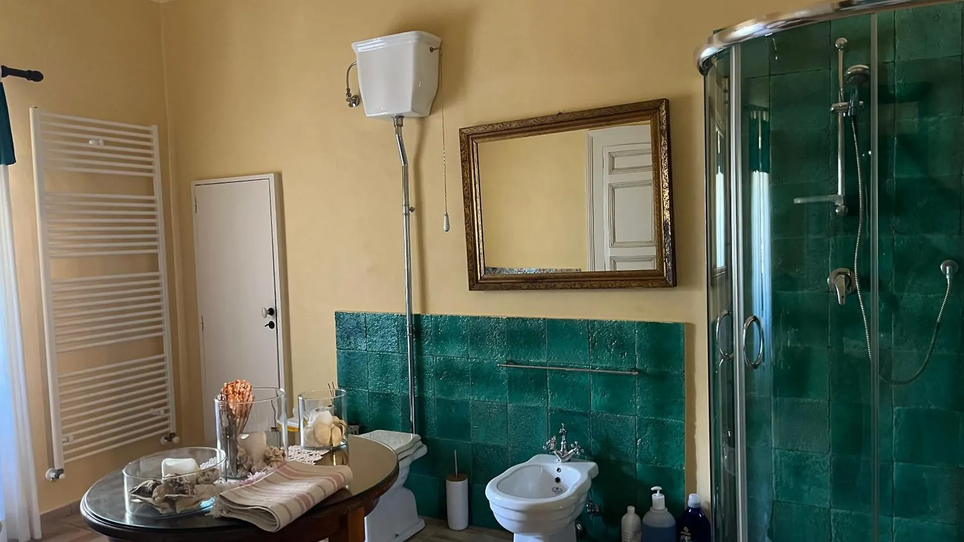 Palazzo Cutrufelli Apartment Graniti