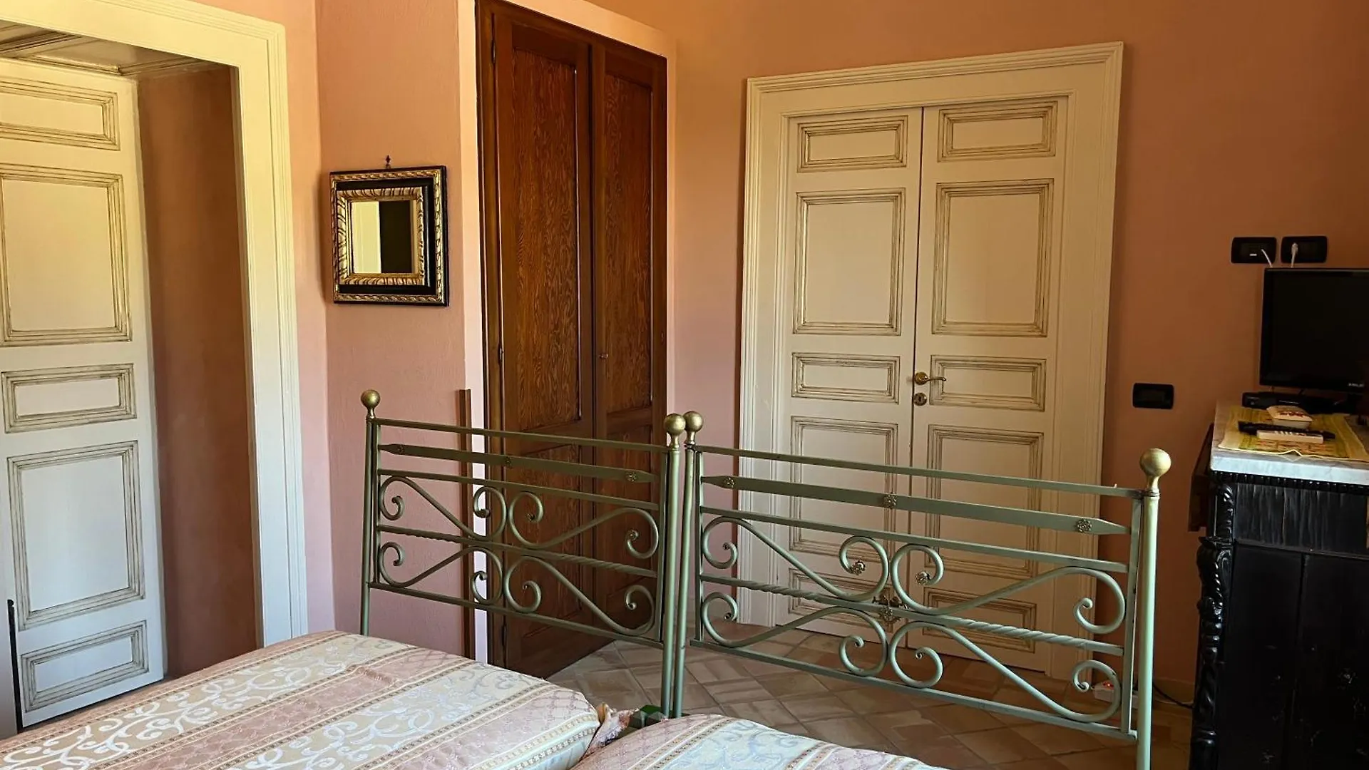 Palazzo Cutrufelli Apartment Graniti 0*,  Italy